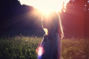 Read more about the article 사생활보호필름_건축물유리썬팅 티앤지 필름 시공하고 다가오는 무더위 이겨내자